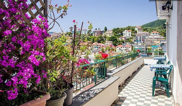Attic Apartment Rapallo Exterior foto