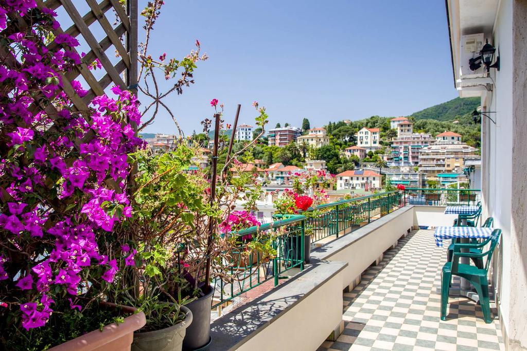 Attic Apartment Rapallo Exterior foto